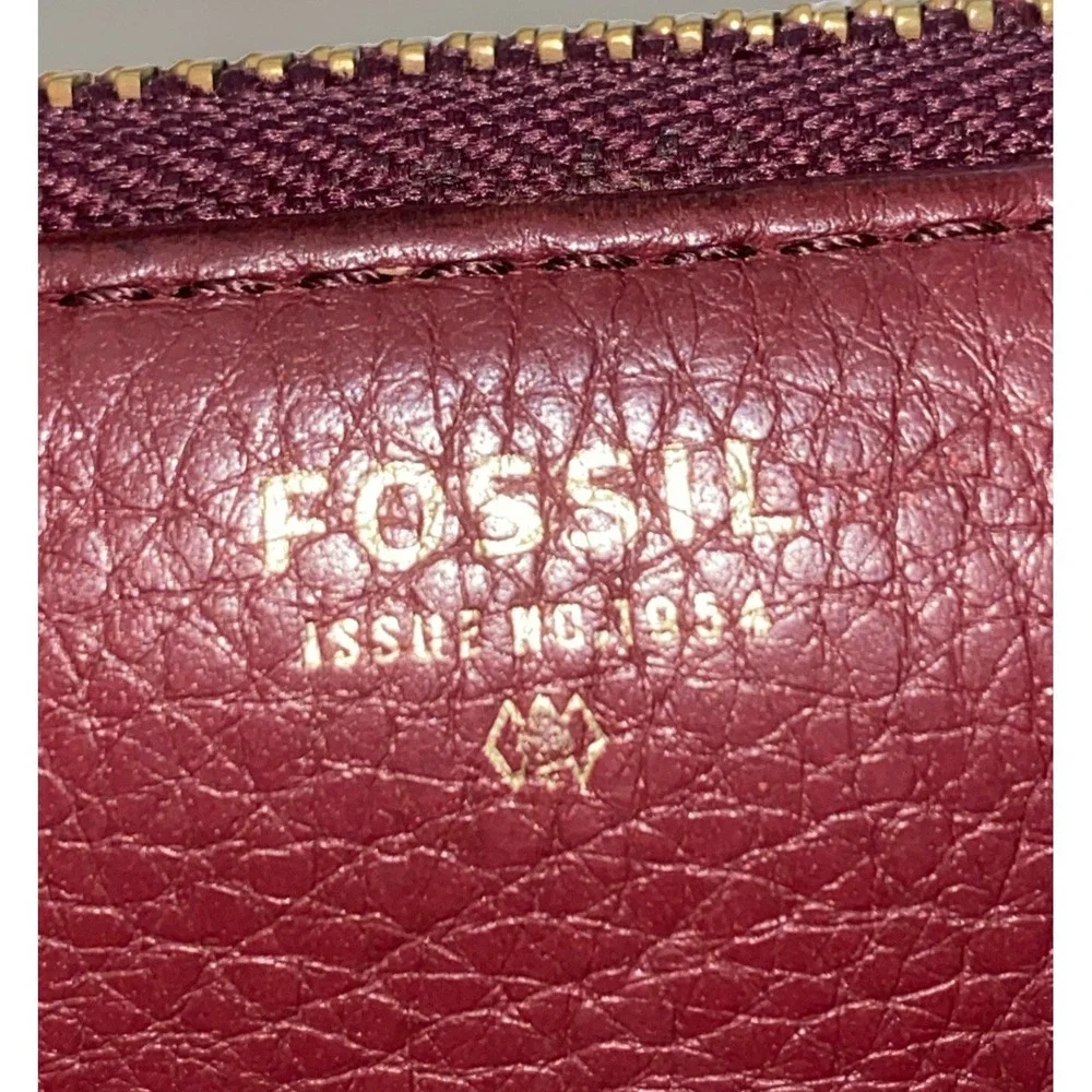 Fossil Tara Wine Burgundy Red Clutch Zip Around Wallet